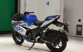 SUZUKI GIXXER 250 SF