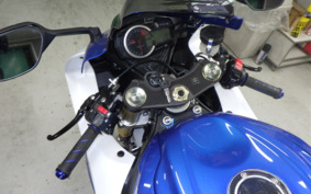 SUZUKI GSX-R750 2013