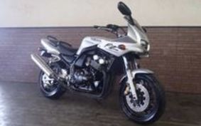 YAMAHA FZ400 1997 4YR