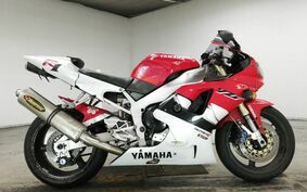 YAMAHA YZF-R1 1999 RN01