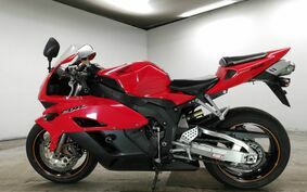 HONDA CBR1000RR 2004 SC57