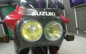 SUZUKI GSX-R750 1986 GR71G