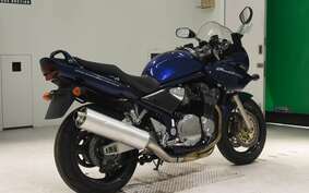 SUZUKI BANDIT 1200 S 2001 GV77A