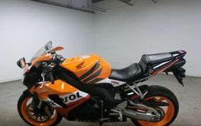 HONDA CBR1000RR 2006 SC57