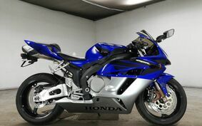 HONDA CBR1000RR 2004 SC57