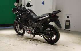 HONDA TRANSALP 700V 2015 RD15