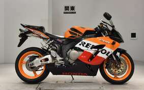 HONDA CBR1000RR 2005 SC57