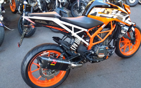 KTM 390 DUKE 2017 JPJ40