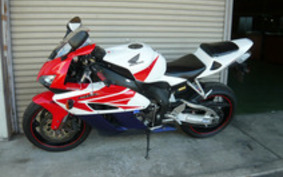 HONDA CBR1000RR 2005 SC57