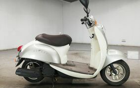 HONDA CREA SCOOPY I AF55