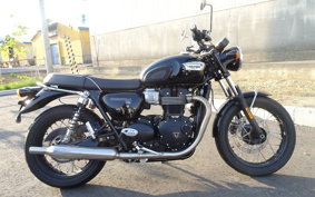 TRIUMPH TRIUMPH BONNEVILLE T100 2022 DAD70G
