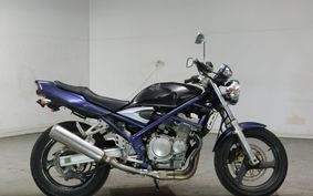 SUZUKI BANDIT 250 GJ77A