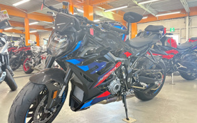 BMW M1000R 2025 0E81