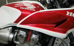 HONDA CB1300SB SUPER BOLDOR A 2006 SC54