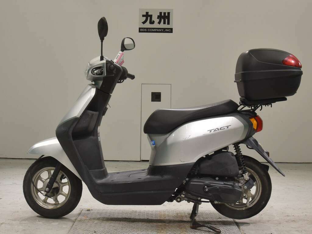 Скутер honda tact af79