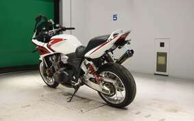 HONDA CB1300SB SUPER BOLDOR A 2006 SC54