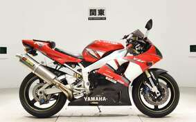 YAMAHA YZF-R1 2000 RN04