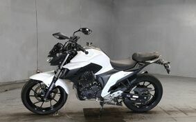 YAMAHA FZ25 RG42