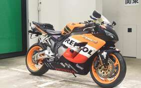 HONDA CBR1000RR 2005 SC57