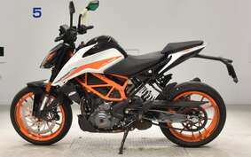 KTM 390 DUKE 2022 JPJ40