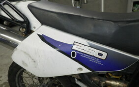 SUZUKI DJEBEL 250 GPS SJ45A