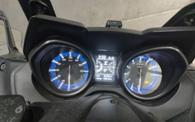 YAMAHA T-MAX 560 SJ19J