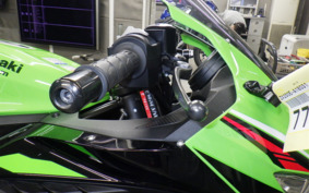 KAWASAKI ZX-25R ZX250E