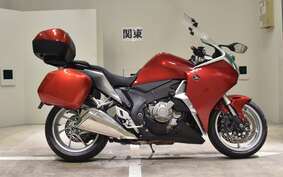 HONDA VFR1200F DCT 2010 SC63