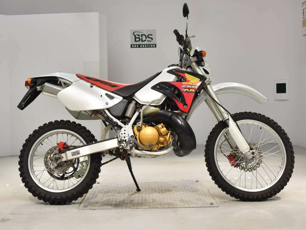 Honda CRM 250.