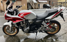 HONDA CB1300SB SUPER BOLDOR 2011 SC54