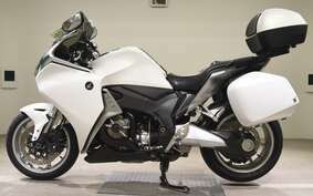 HONDA VFR1200F 2014 SC63