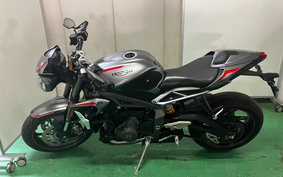 TRIUMPH STREET TRIPLE RS 2020 HDA554