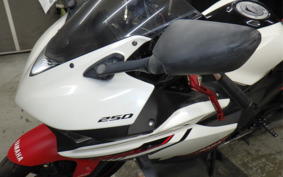 YAMAHA YZF-R25 A RG10J