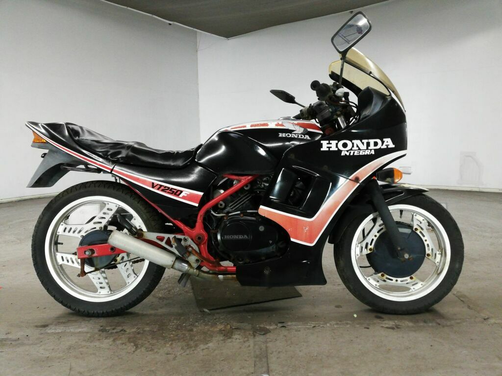 Motobay su. Honda vt250f. Модель нейкеда Honda vt250 spada 1988.