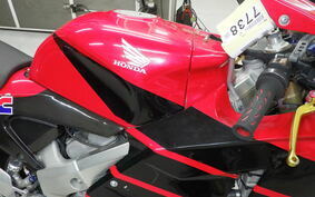 HONDA RVF400 2000 NC35