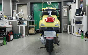 VESPA LX50 2T C381