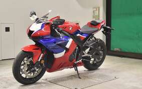 HONDA CBR1000RR R 2024 SC82