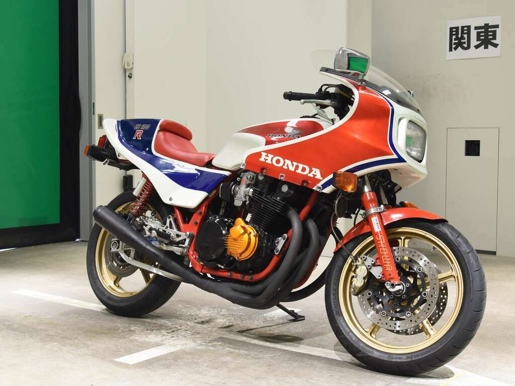 Honda cb1100r 1 6