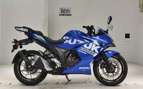 SUZUKI GIXXER 250 SF