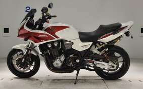 HONDA CB1300SB SUPER BOLDOR A 2011 SC54