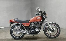 YAMAHA XJ550 4V8