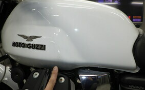 MOTO GUZZI V7 STONE 2014