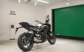 TRIUMPH STREET TRIPLE R 2023