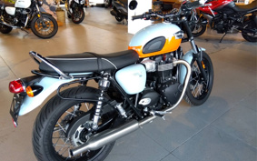 TRIUMPH TRIUMPH BONNEVILLE T100 2023 DAD70G