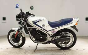 HONDA VT250Z MC08