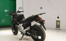 SUZUKI GLADIUS 650 2011