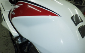 HONDA CB1300SB SUPER BOLDOR A 2010 SC54