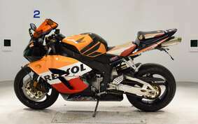 HONDA CBR1000RR 2004 SC57