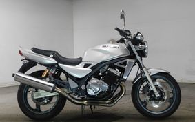 SUZUKI GSX250FX ZR250C