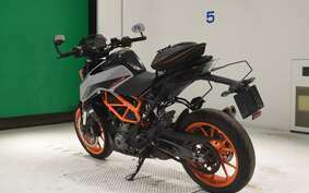 KTM 390 DUKE 2022